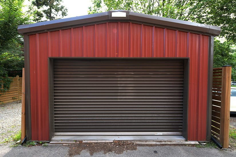 Steel garage building