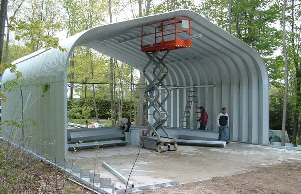 pre-engineered steel building