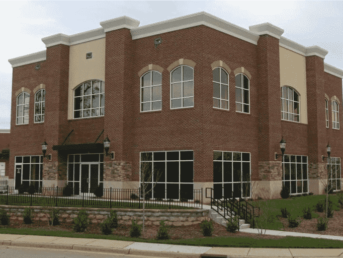 Hybrid metal building